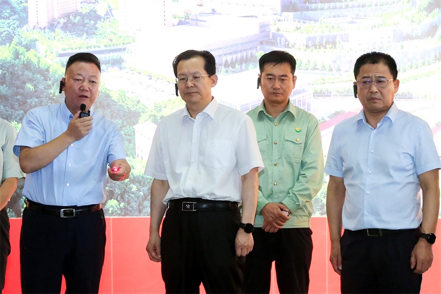 202407201721444783847739.jpg 2024.07.11自然資源部副部長許大純蒞臨金徽股份指導工作.jpg